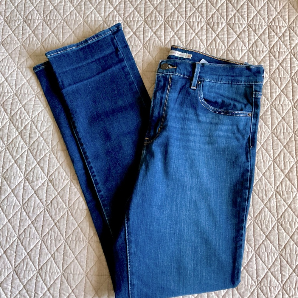 Levi’s 724 High Rise Straight Jeans